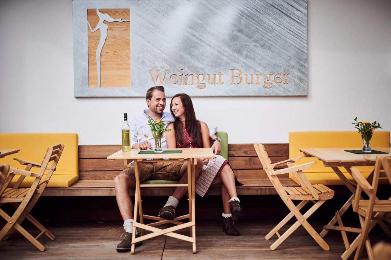 Weingut Burger Hotel Kalladorf Екстериор снимка